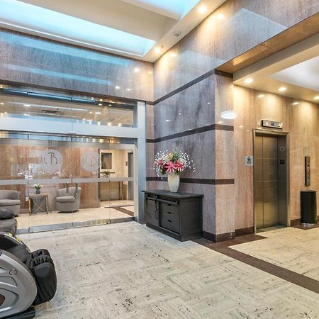 Luxury 2-Bedroom Condo Steps Away From The French Quarter نيو أورلينز المظهر الخارجي الصورة